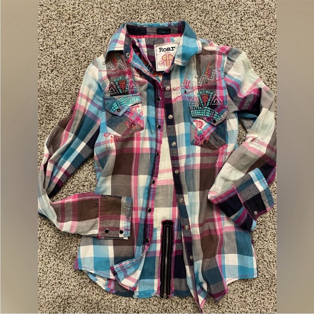 ROAR brand flannel back zip up